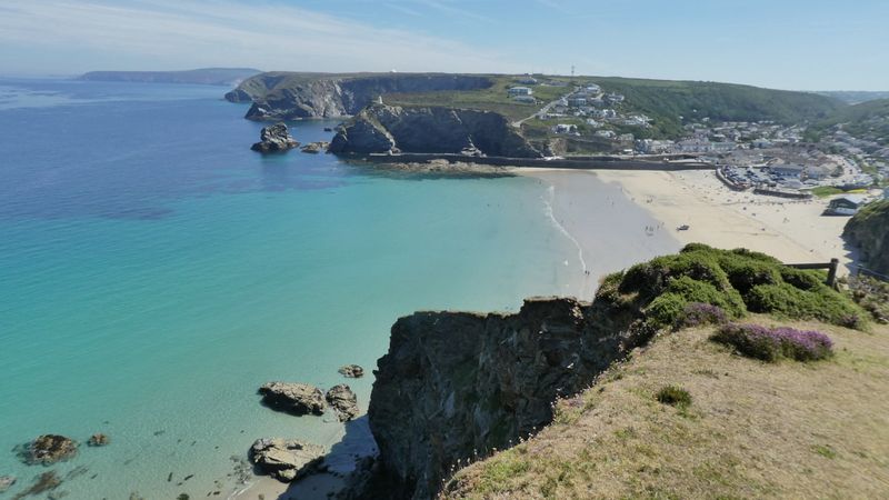 Beautiful South England by Boat