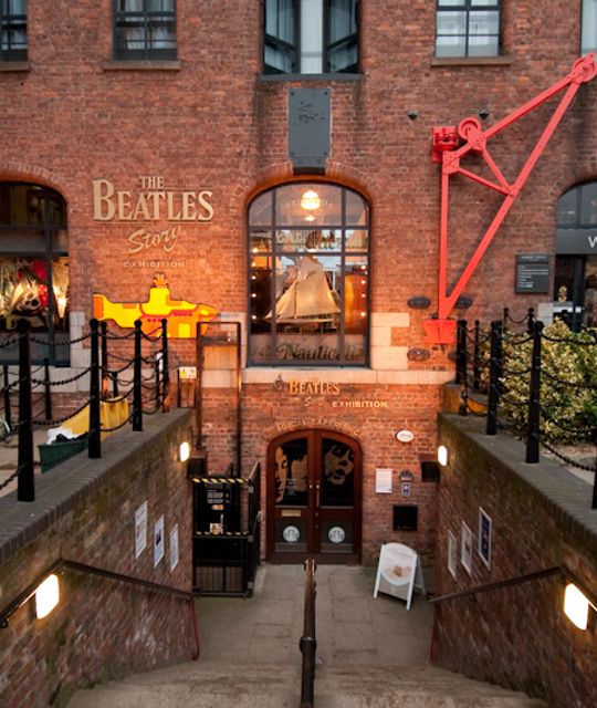 Beatles reizen Liverpool